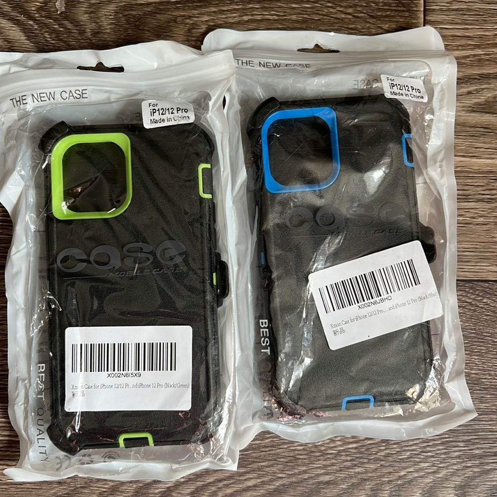 IPhone 12/12 Pro With Screen Protector and Clip